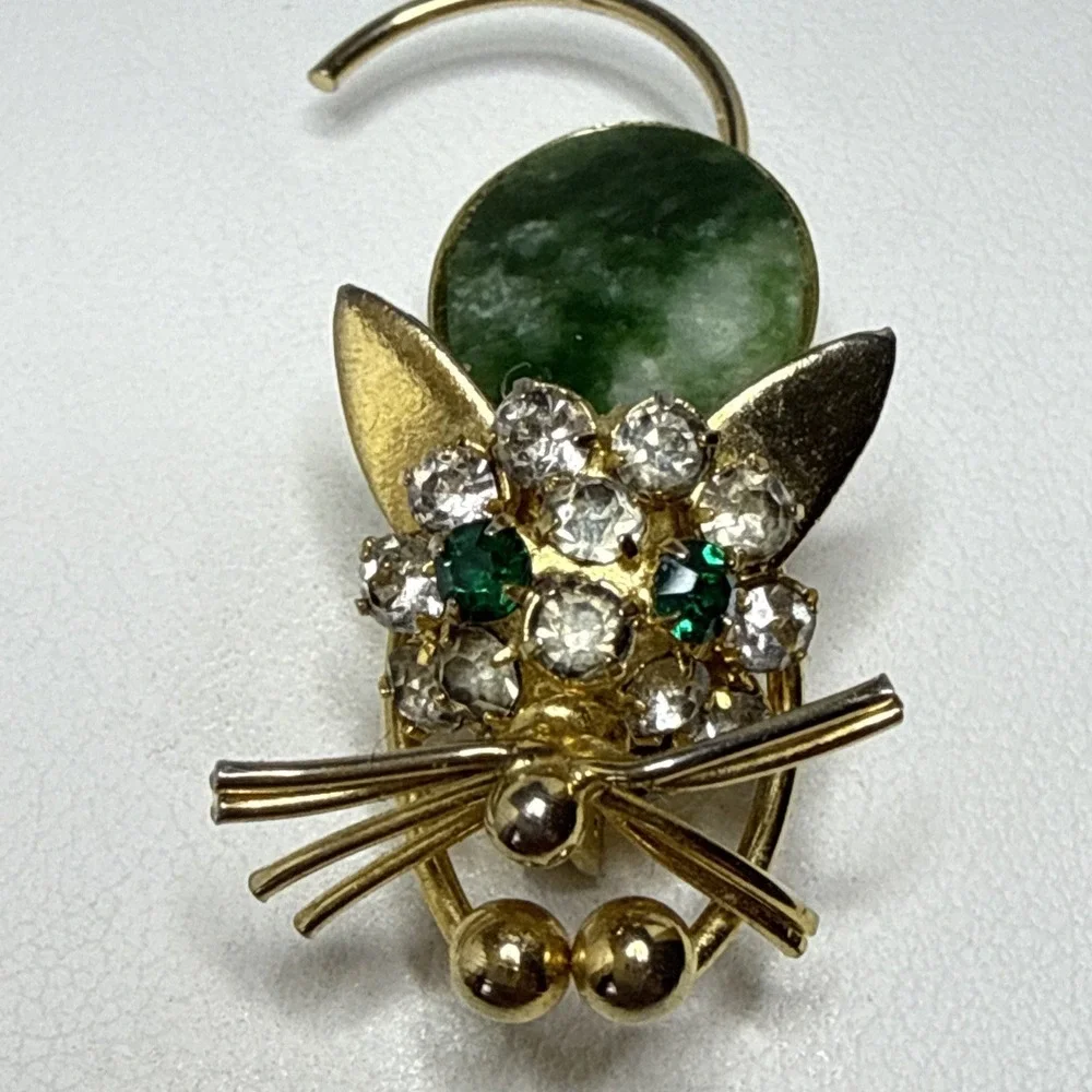 Vtg Green Cabacheon Rhinestone Figural Mouse Brooch Pin Gold Tone MCM 1623